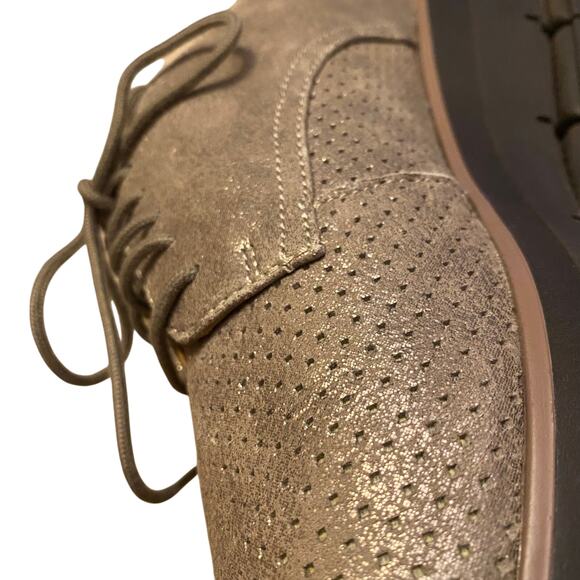 Clarks "Shaylin Lace Oxfords" Platinum, 10, Laced Up, Suede Leather, 1.5" Heel - Picture 8 of 10